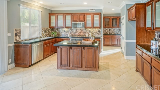 26536 Brant Way Canyon Country, CA 91387 - Photo 6 of 27