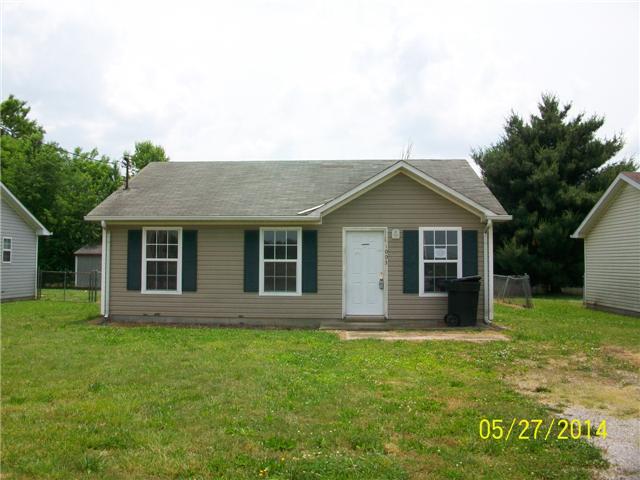 1003 State Line Road Oak Grove, KY 42262 - Photo 1 of 10