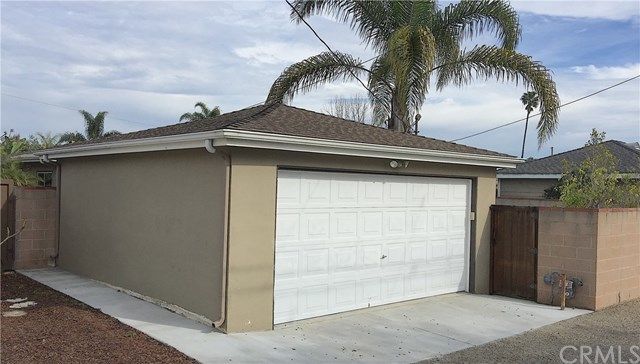 $1,271,500 | 325 Costa Mesa Street, Costa Mesa, CA 92627