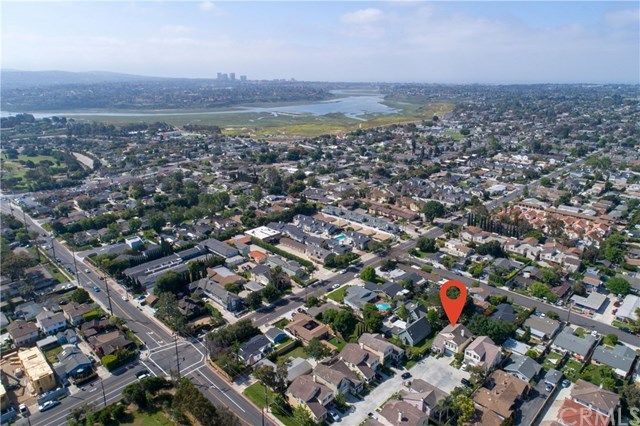 $990,000 | 285 Mesa Drive, Costa Mesa, CA 92627