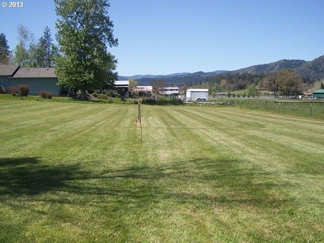 5096 Jerome Prairie Road Grants Pass, OR 97527 - Photo 11 of 16 Gallery Image 11