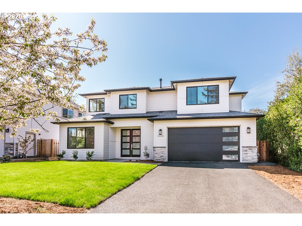 5560 Southwest Brugger Street Portland, OR 97219 - Photo 1 of 13 Gallery Image 1