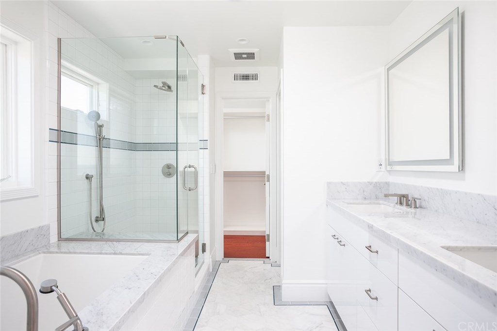 2410 West Oceanfront Newport Beach, CA 92663 - Photo 10 of 12