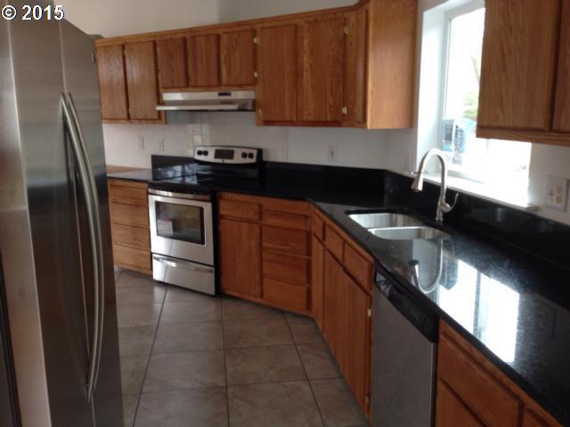 516 Frankton Road Hood River, OR 97031 - Photo 5 of 15 Gallery Image 5
