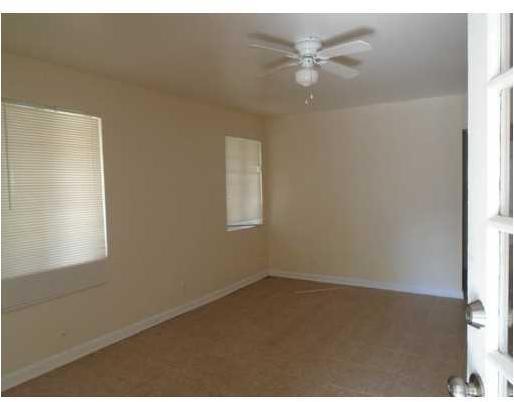 648 West 1st Street Riviera Beach, FL 33404 - Photo 7 of 11
