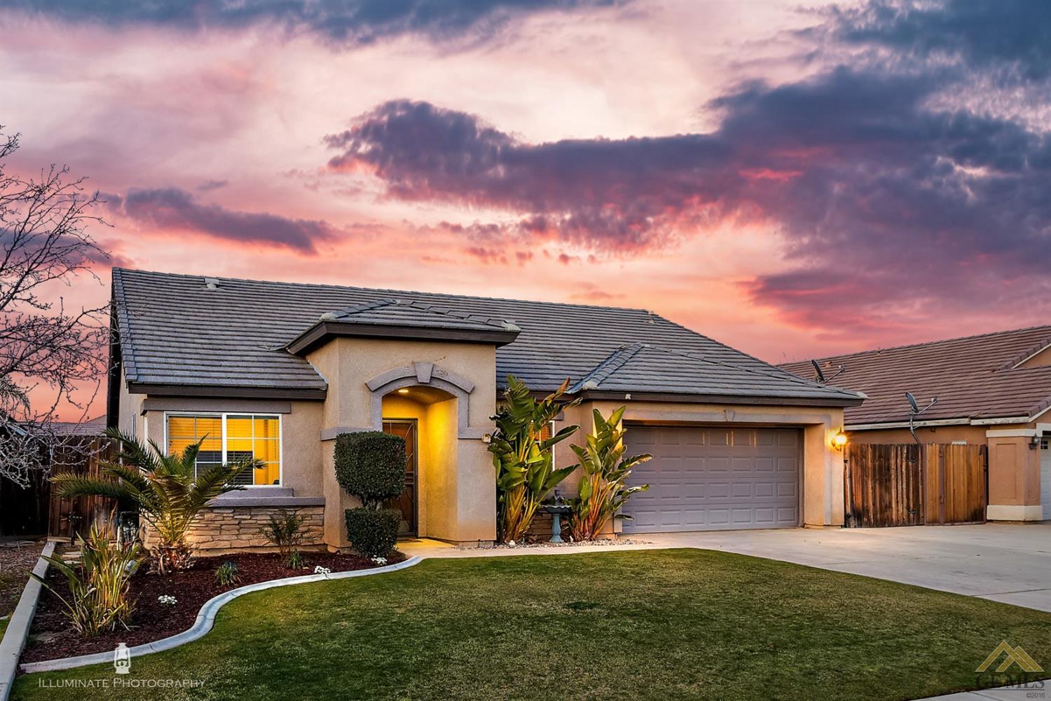 13200 Ridgeway Meadows Drive Bakersfield, CA 93314 - Photo 2 of 32