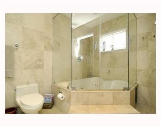 31 Southwest 30th Road Miami, FL 33129 - Photo 11 of 11