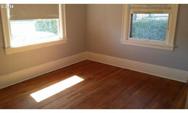 7509 Southeast Foster Road Portland, OR 97206 - Photo 2 of 11 Gallery Image 2