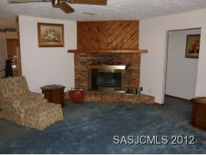 713 Queen Road St. Augustine, FL 32086 - Photo 4 of 17 Fireplace