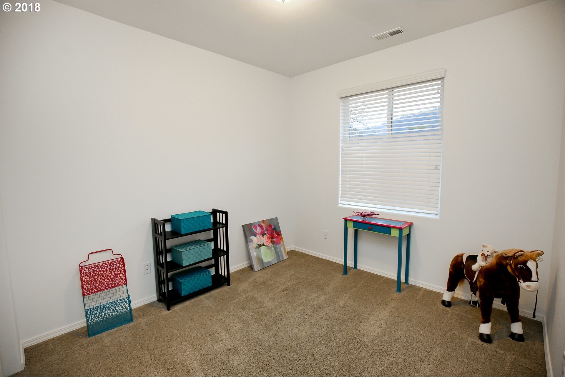 5748 Mineral Way Springfield, OR 97478 - Photo 8 of 32