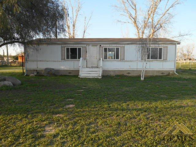 22918 Acari Road Bakersfield, CA 93314 - Photo 2 of 20 Gallery Image 2