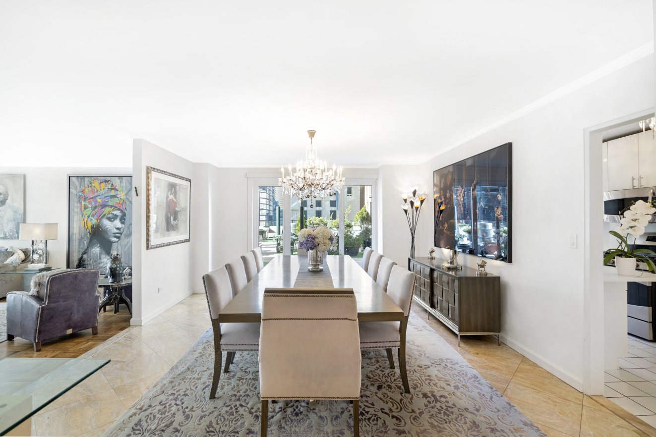 200 Central Park South, Unit 15M Manhattan, NY 10019 - Photo 5 of 14