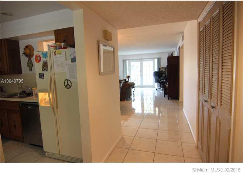 7554 Stirling Road, Unit 204 Davie, FL 33024 - Photo 23 of 35 Gallery Image 23