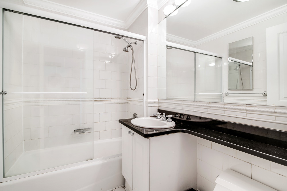 400 East 90th Street, Unit 9A Manhattan, NY 10128 - Photo 4 of 8