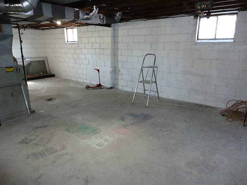829 Spring Street Mount Pleasant, PA 15666 - Photo 13 of 14 Gallery Image 13