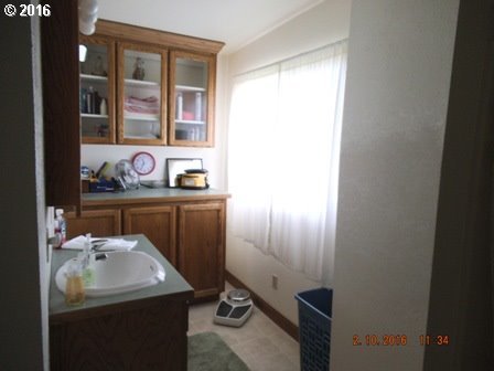 11 Northwest Brosi Orchard Road Winston, OR 97496 - Photo 25 of 32 Gallery Image 25