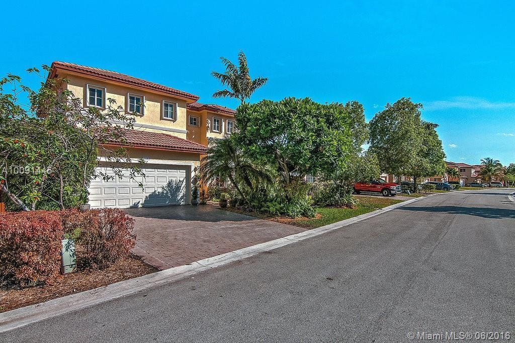 13643 Southwest 124th Avenue Road Miami, FL 33186 - Photo 1 of 35