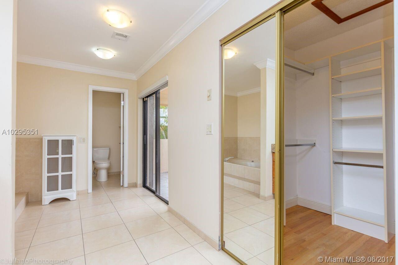 35 Southwest 136th Court Miami, FL 33184 - Photo 24 of 36