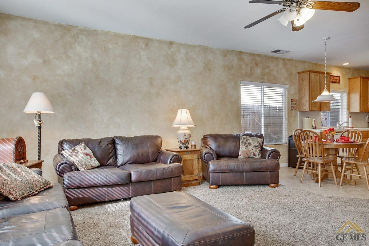 3601 Campfire Drive Bakersfield, CA 93312 - Photo 23 of 40