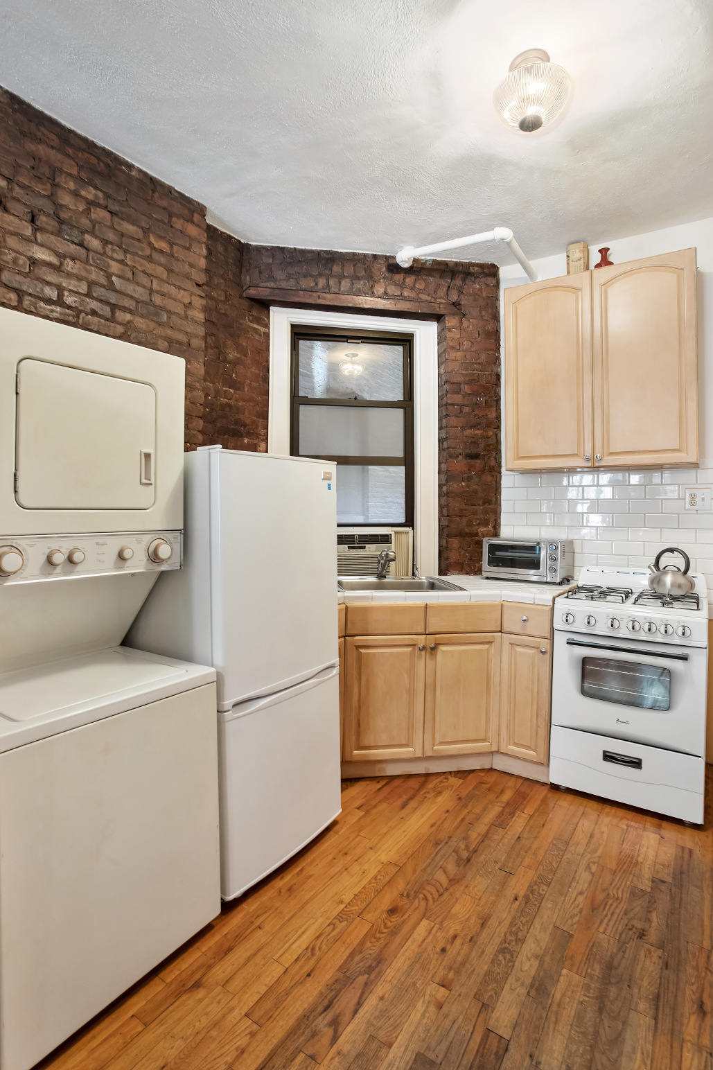 252 East 7th Street, Unit 2 Manhattan, NY 10009 - Photo 3 of 5