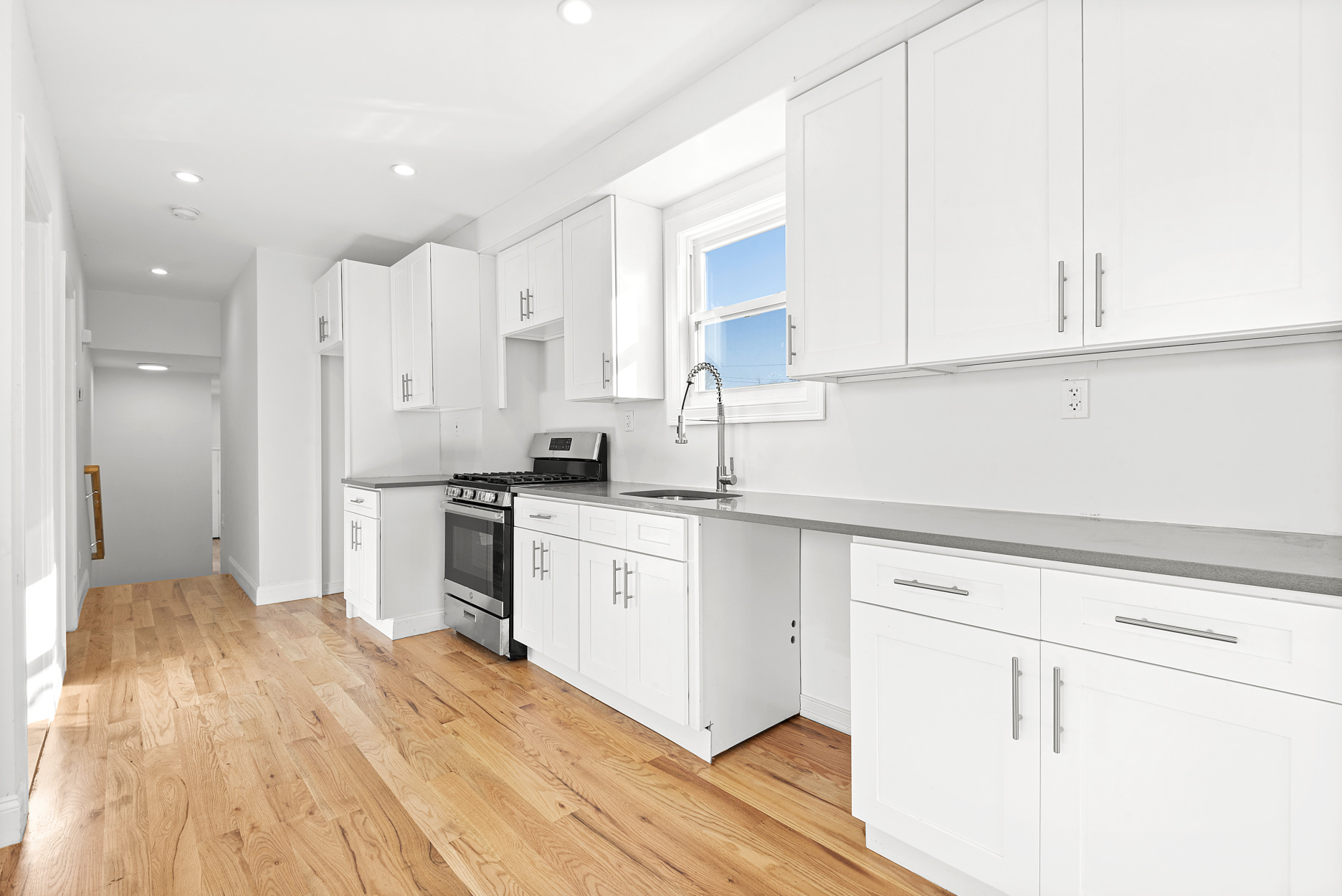 142-37 Hook Creek Boulevard Queens, NY 11422 - Photo 3 of 9