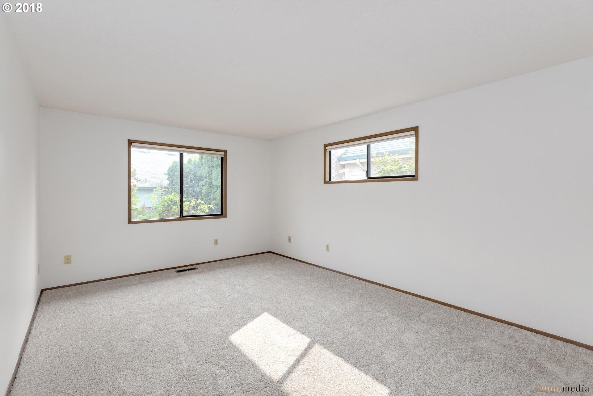 12856 Southwest Overgaard Street Portland, OR 97224 - Photo 12 of 16 Gallery Image 12
