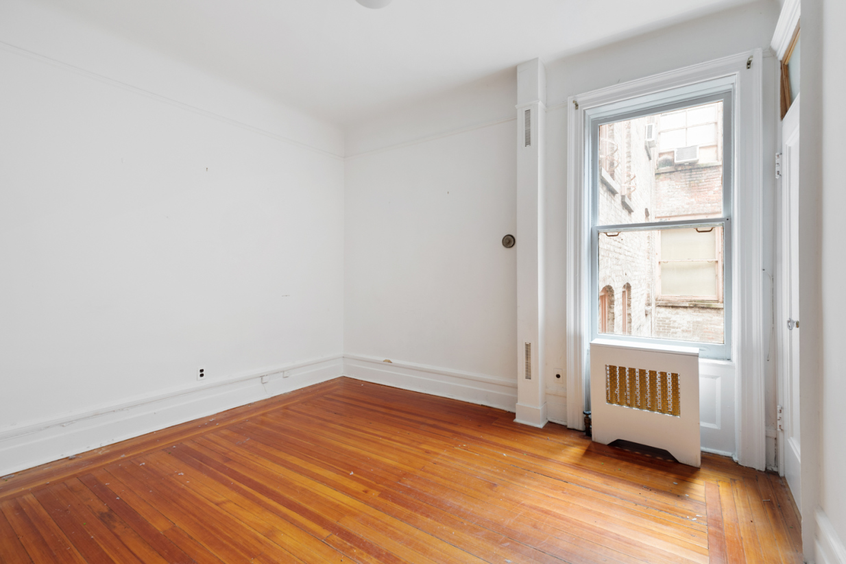 50 East 96th Street, Unit 5A Manhattan, NY 10128 - Photo 3 of 8