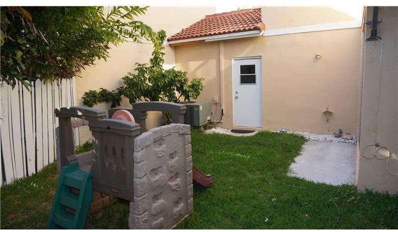 Silver Lakes Pembroke Pines, FL 33029 - Photo 19 of 19