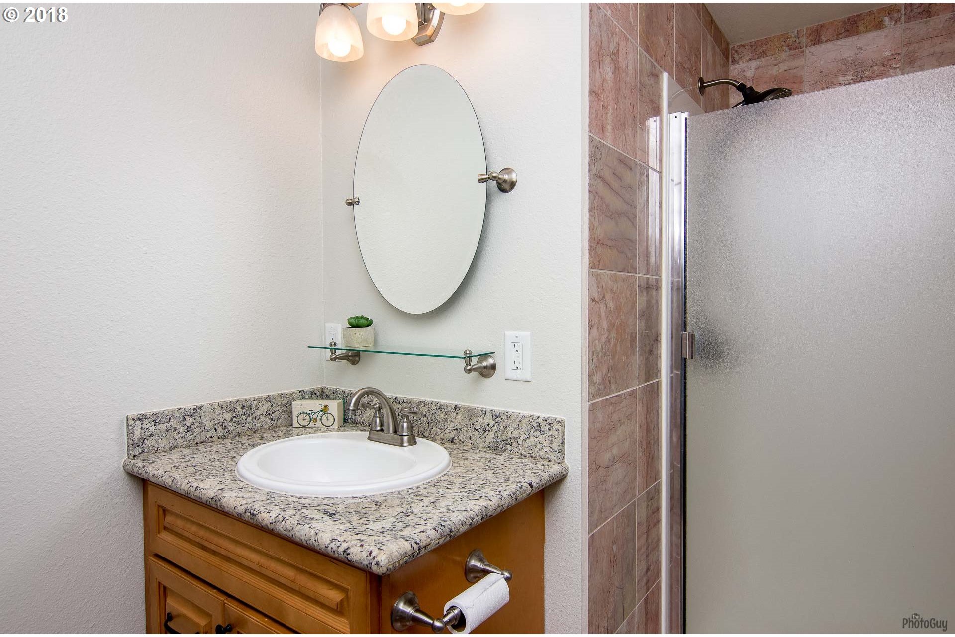 2034 Cal Young Road Eugene, OR 97401 - Photo 16 of 29 Gallery Image 16