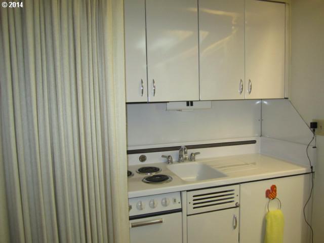 4141 Columbia Heights Road Longview, WA 98632 - Photo 13 of 16 Gallery Image 13