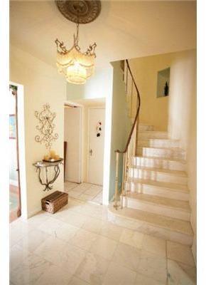 4535 Alton Road Miami Beach, FL 33140 - Photo 2 of 25