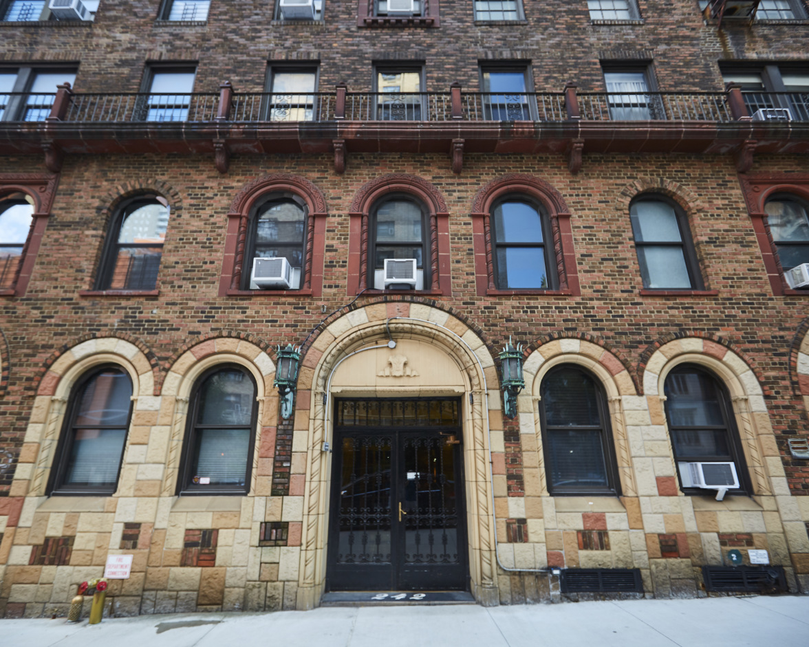 242 E 72nd St, Manhattan, NY 10021 - Photo 2 of 2