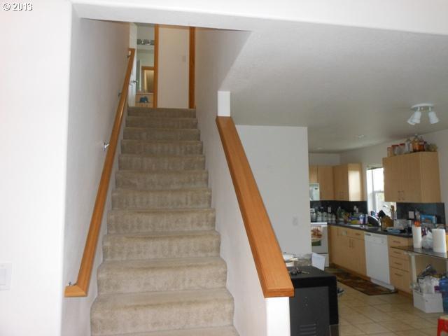 512 Northeast Mariners Loop Portland, OR 97211 - Photo 6 of 16 Gallery Image 6
