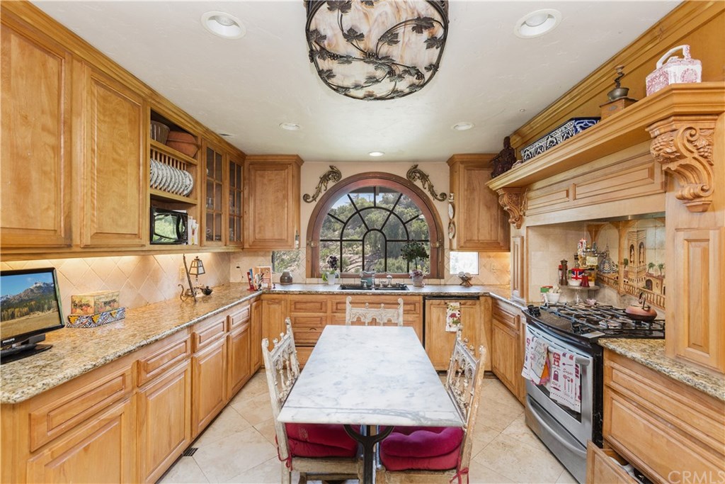 3323 Pachappa Hill Riverside, CA 92506 - Photo 18 of 24