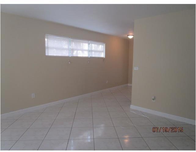 937 West 48th Street Hialeah, FL 33012 - Photo 4 of 10