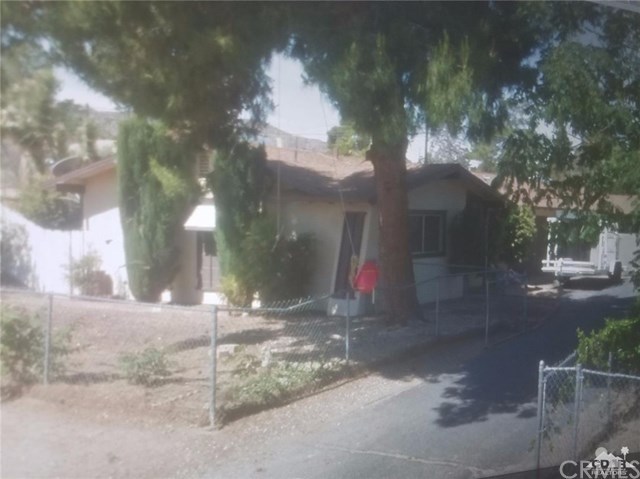 7474 Acoma Trail Yucca Valley, CA 92284 - Photo 2 of 13