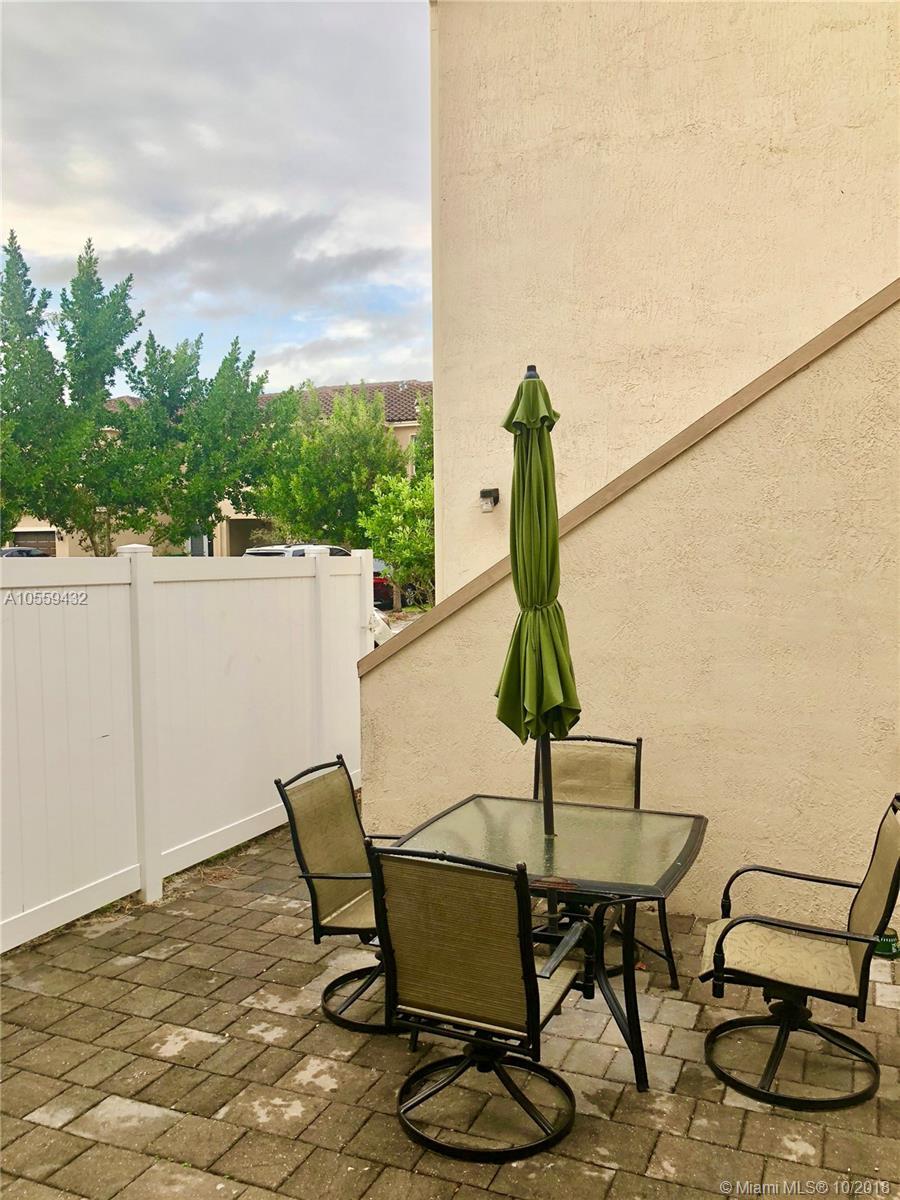 17035 Southwest 96th Street Miami, FL 33196 - Photo 8 of 20