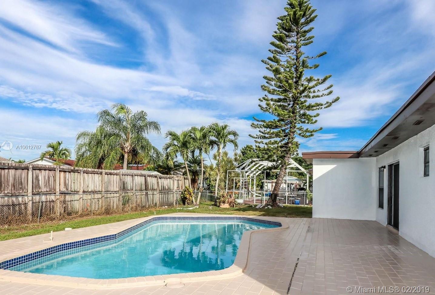 4634 Southwest 127th Place Miami, FL 33175 - Photo 2 of 23