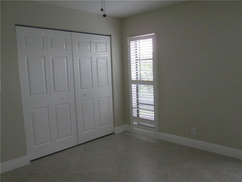 10253 Crosswind Road Boca Raton, FL 33498 - Photo 12 of 19