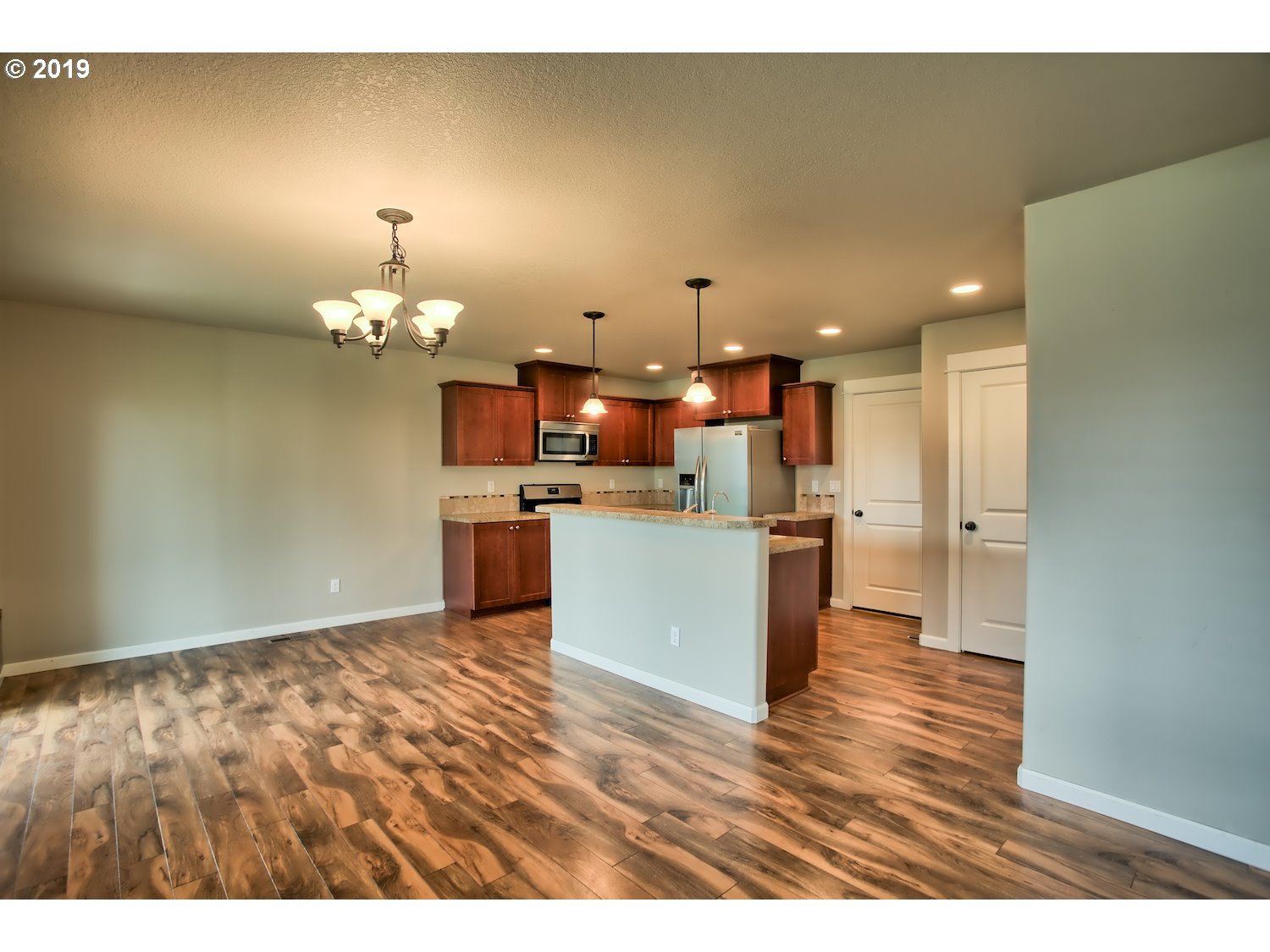 574 Prairie Street Woodburn, OR 97071 - Photo 8 of 28