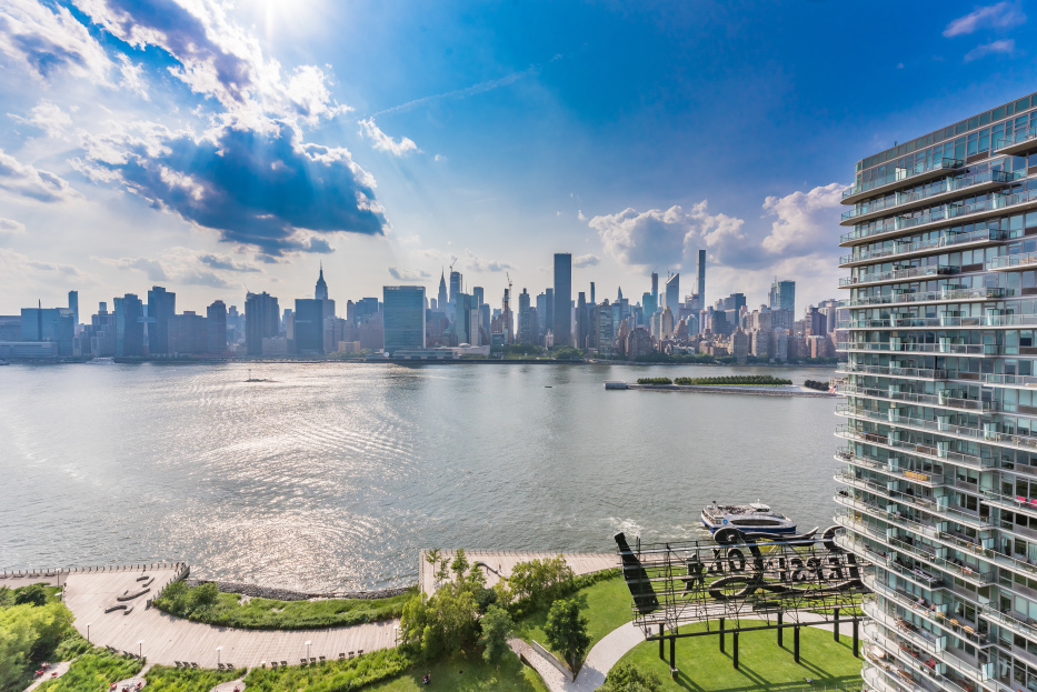 4630 Center Boulevard, Unit PH5 Queens, NY 11109 - Photo 10 of 15