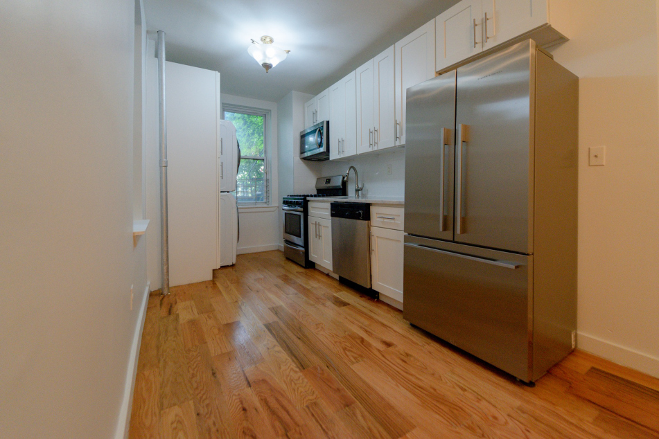 647 Prospect Place, Unit 3 Brooklyn, NY 11216 - Photo 2 of 8