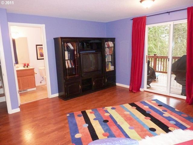 17816 Southwest Bryan Way Beaverton, OR 97007 - Photo 9 of 16 Gallery Image 9