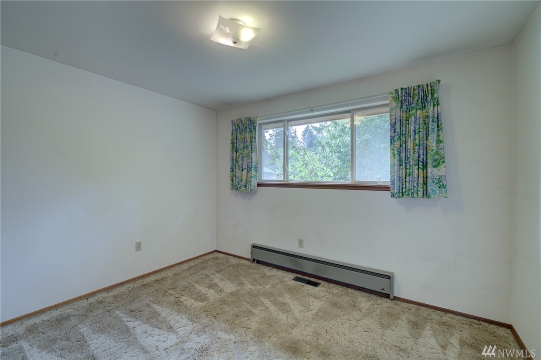2220 South Castle Way Bothell, WA 98021 - Photo 15 of 25