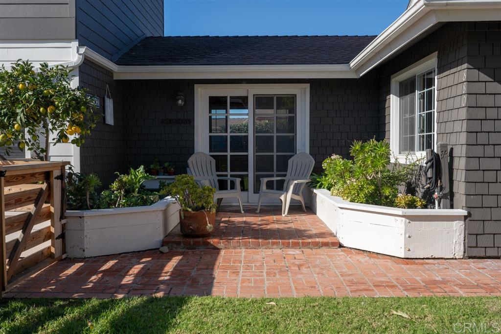 880 Munevar Road Cardiff, CA 92007 - Photo 8 of 25