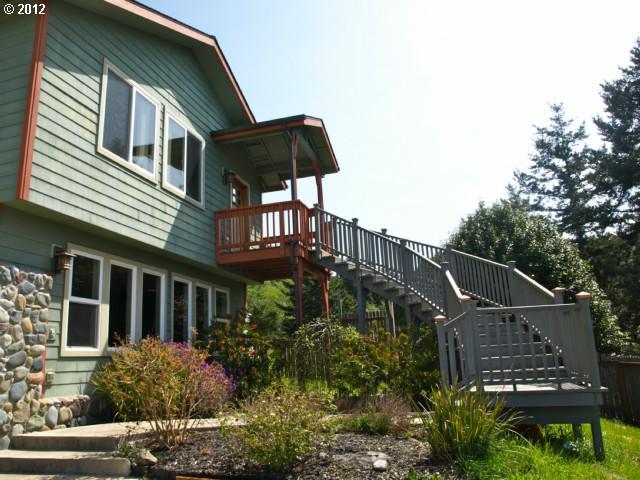 94370 Coldiron Hill Road Gold Beach, OR 97444 - Photo 2 of 16 Gallery Image 2