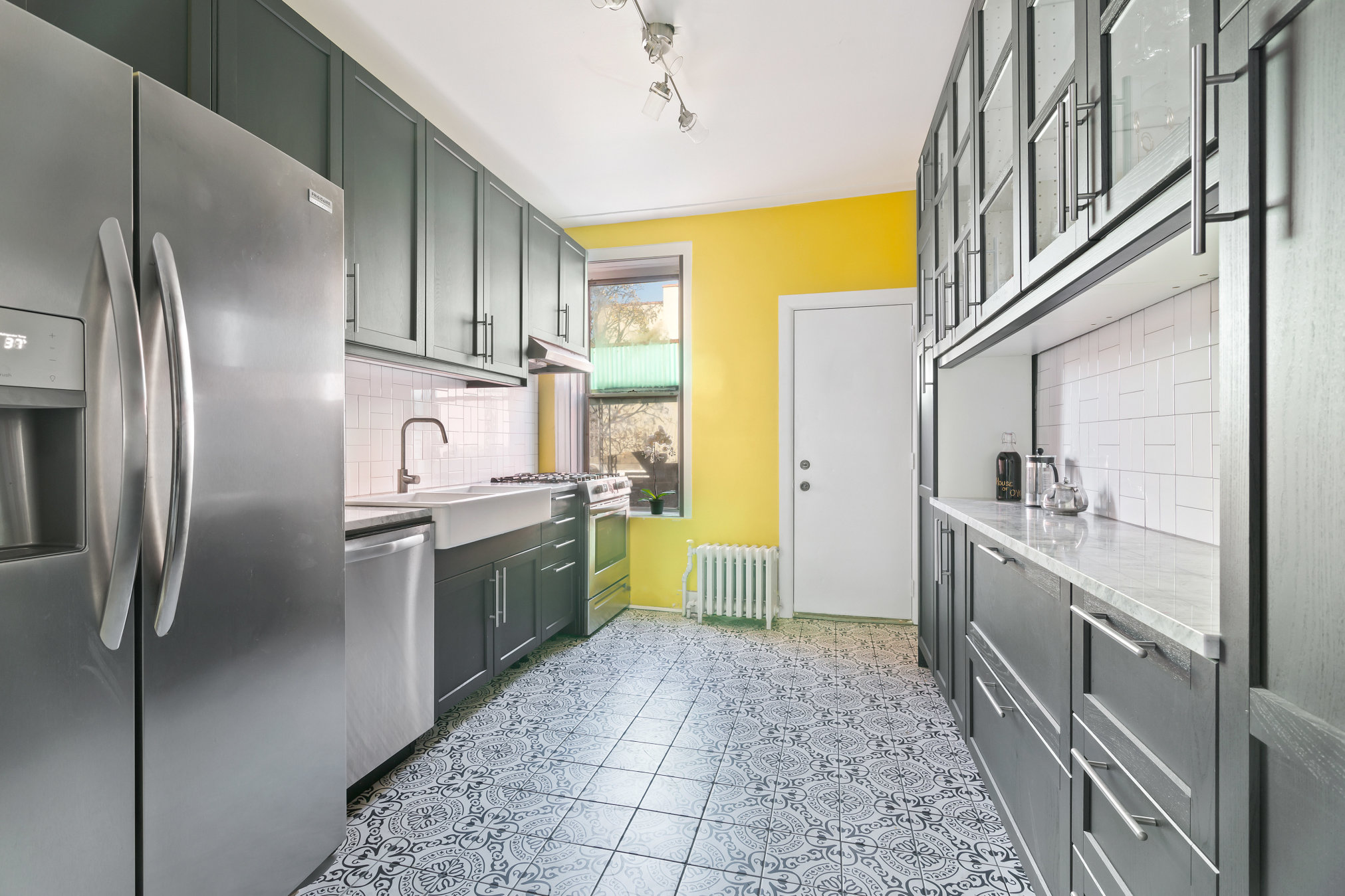 901 Saint Marks Avenue Brooklyn, NY 11213 - Photo 8 of 34