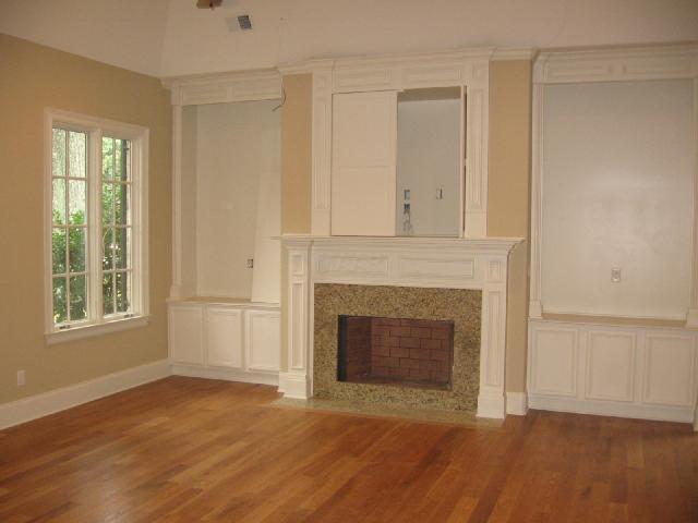 306 Colonial Road Memphis, TN 38117 - Photo 2 of 10 Hearth Room
