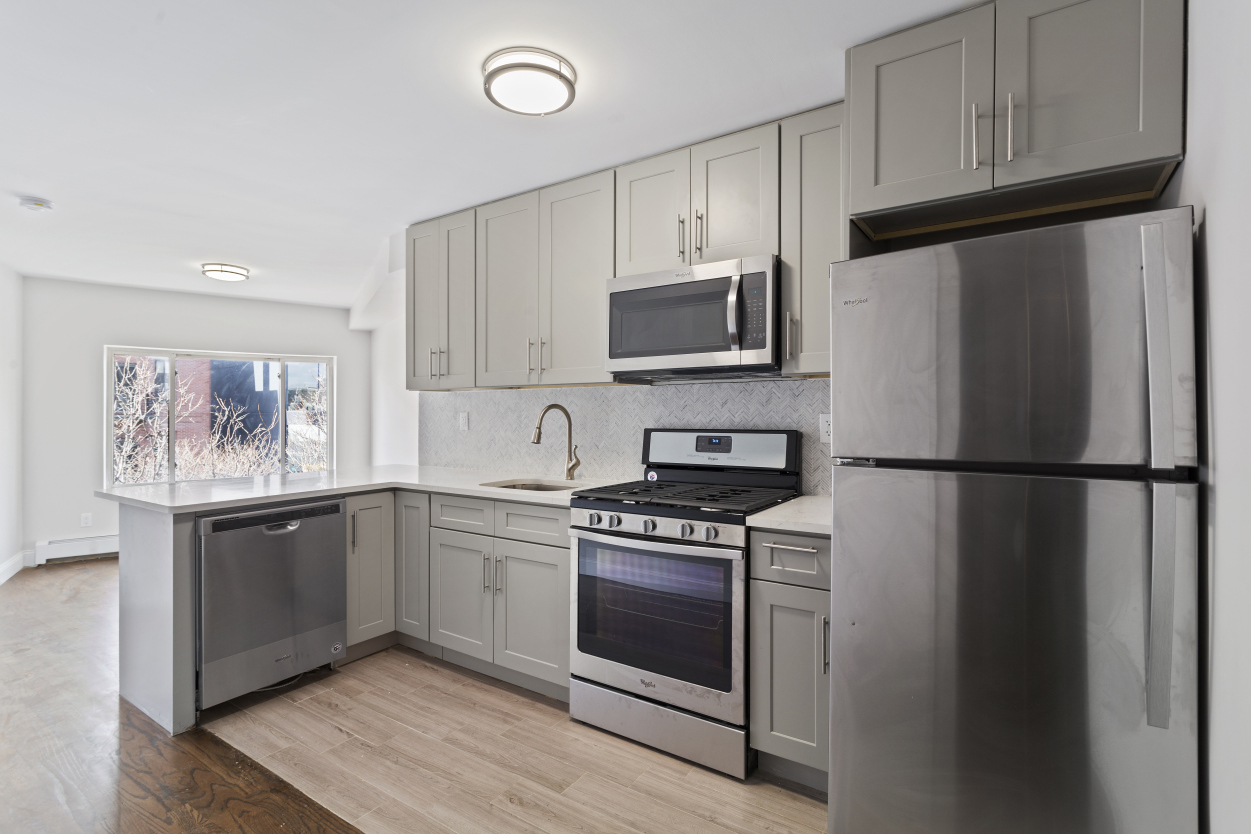 187 Woodpoint Road, Unit 4 Brooklyn, NY 11211 - Photo 1 of 5