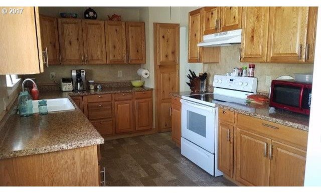 299 North Side Road Sutherlin, OR 97479 - Photo 22 of 31